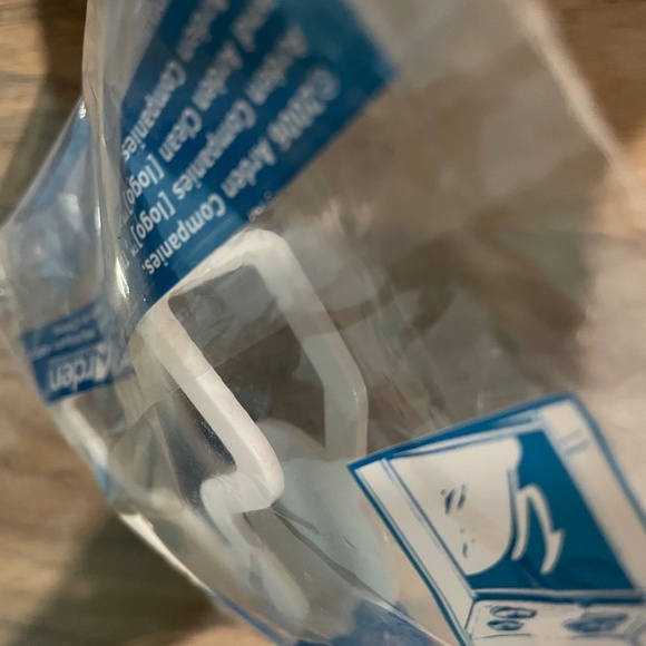 New in Packaging Suction Cup Kitchen Sponge Holder - Picture 3 of 5